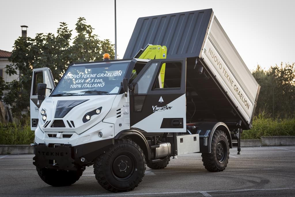 Кран коммунальных служб