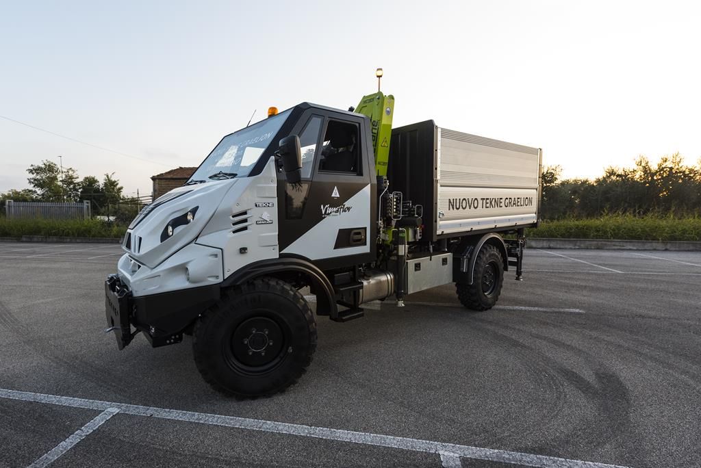 Кран коммунальных служб